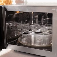 Cecotec Mikrowelle mit ProClean 8110 Grill. 28l Kapazität, Ready2Clean Beschichtung, 1000 W Leistung, 1000 W Grill, 5 Betriebsebenen, 8 Programme, 60 min Timer, LED-Anzeige