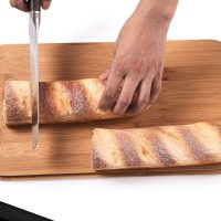 Theo&Cleo Brotkästen mit Deckel, Deckel aus Ökologisches Bambus, Kann als Schneidebrett, Geräumiger Retro Brotkasten aus Metall, Brot Lange Aufbewahren und Frisch Halten 30cm * 18cm * 14cm Schwarz