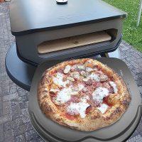 G.a HOMEFAVOR Perforierter Pizzaschieber, Pizzaschaufel aus Hart Eloxiertes Aluminium Rechteckige Professionelles Pizzaschaufel mit verlängertem Silikongriff,12 Zoll