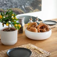 Decorasian Bambusschale groß und rund – Chips Schale bzw. Bowl - Obstschale Bambus hochwertig seidenmatt lackiert – 30cm weiß