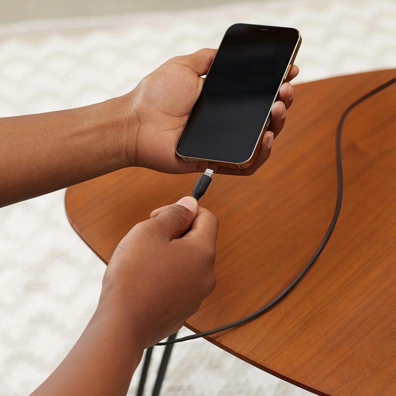 Amazon Basics – Verbindungskabel Lightning auf USB-A, MFi-zertifiziertes Ladekabel für iPhone, schwarz, 0,9 m